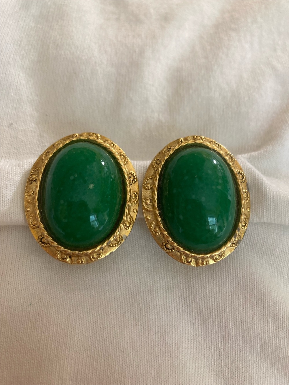Hattie Carnegie Green Cabochon Ornate Clip on Earrings